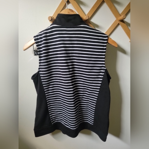 Koret black and white zipper vest‎ small - Picture 4 of 4
